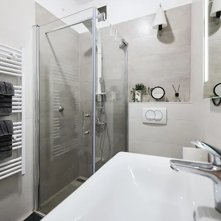 Elanda Downtown Apartament *