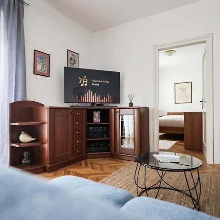 Elanda Downtown Apartament *