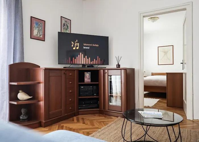 Elanda Downtown Apartmán *